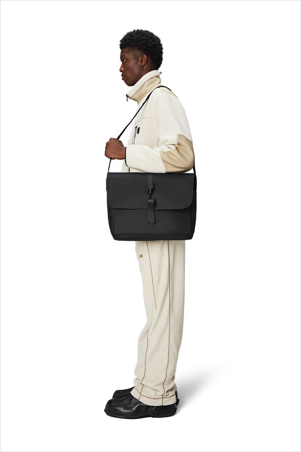 Rains Messenger Bag W3 Black