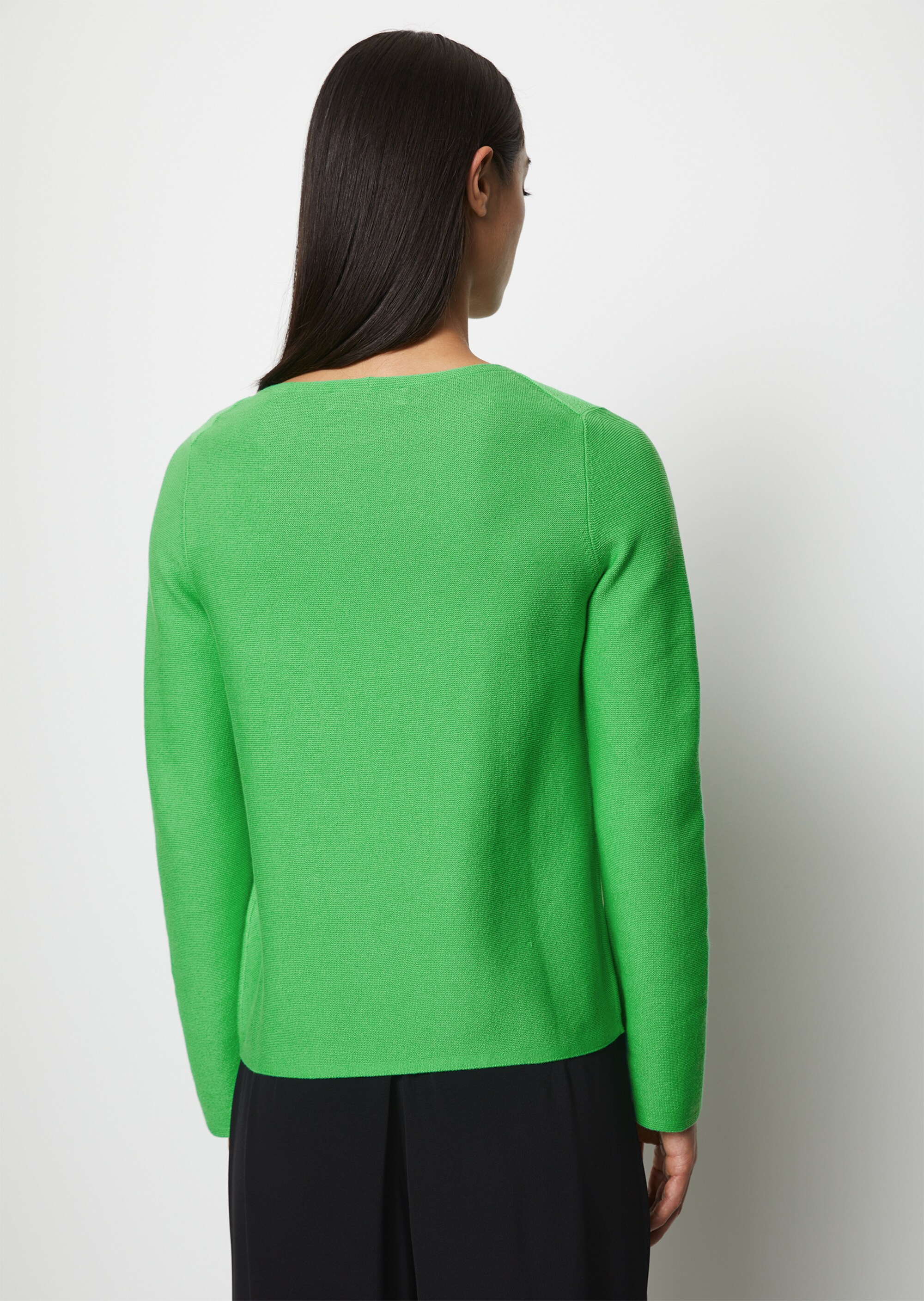 Rundhals-Strickpullover regularmit feinen linken Maschen