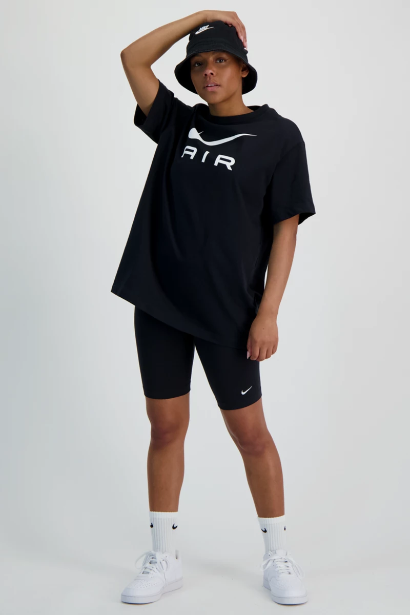Nike Sportswear Essential Damen Short