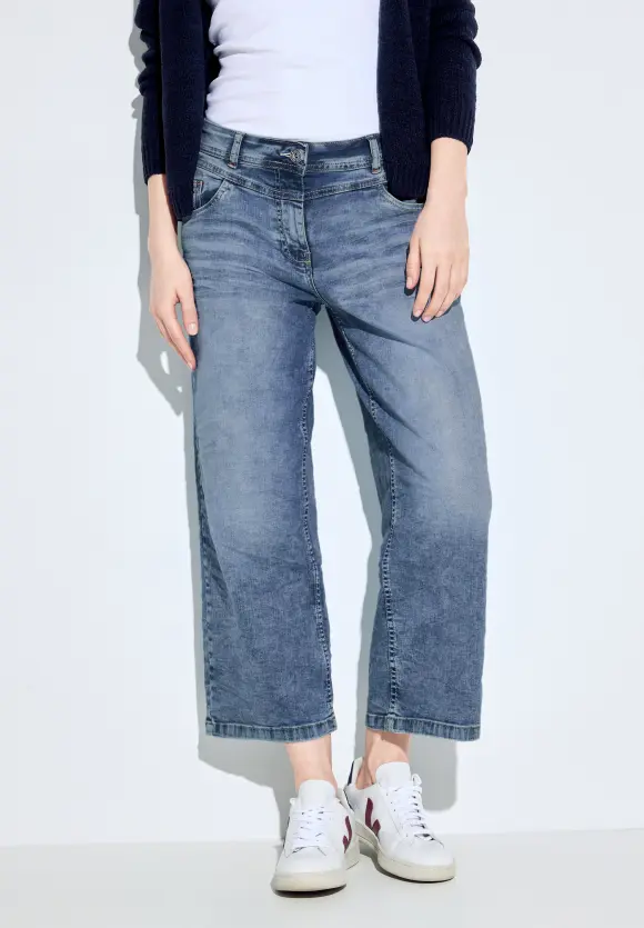 Loose Fit Jeans - light blue washed