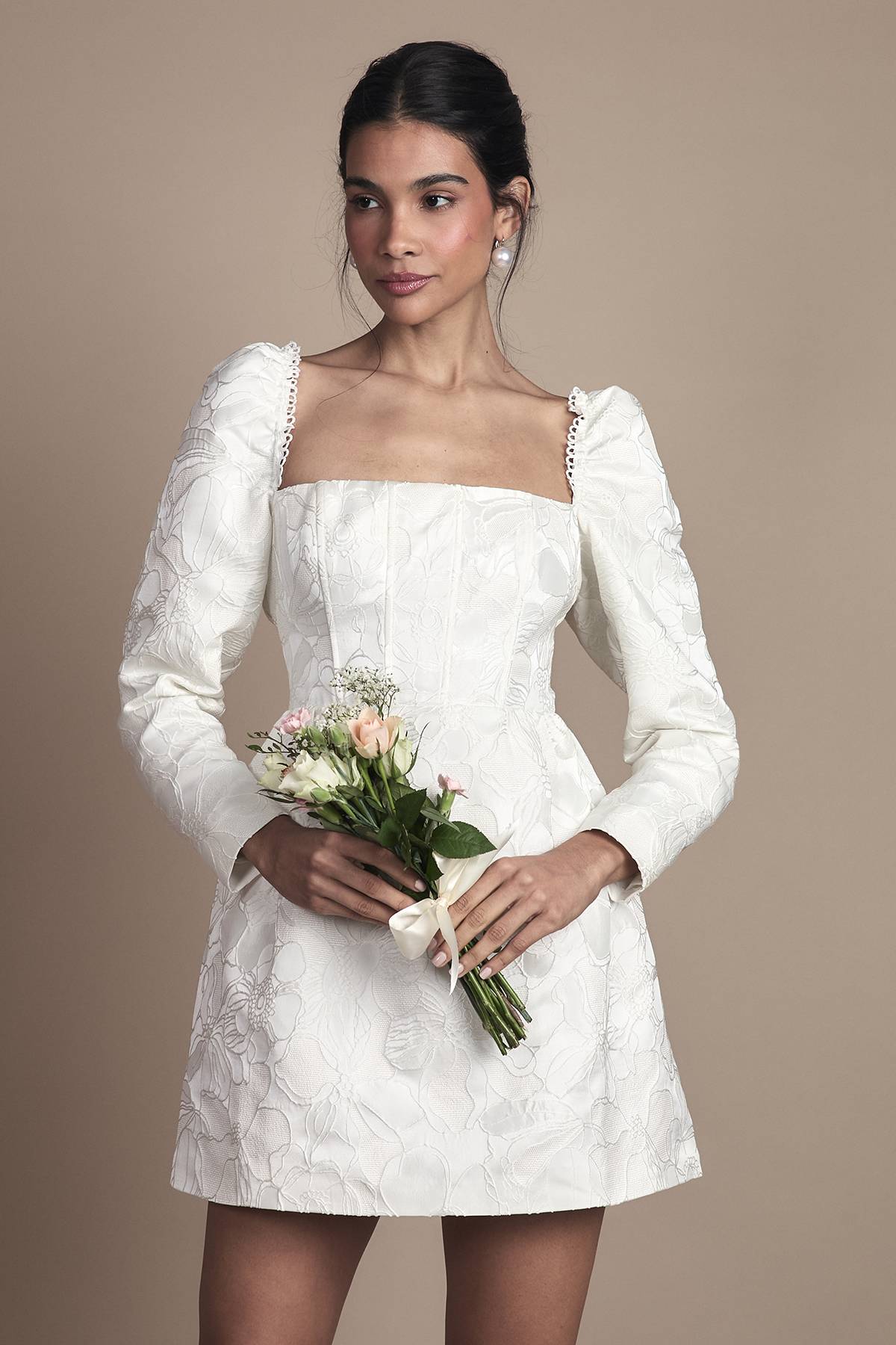 Coast Robe de Mariée Mini à Manches Longues et Encolure Carrée en Jacquard avec Détail Nœud