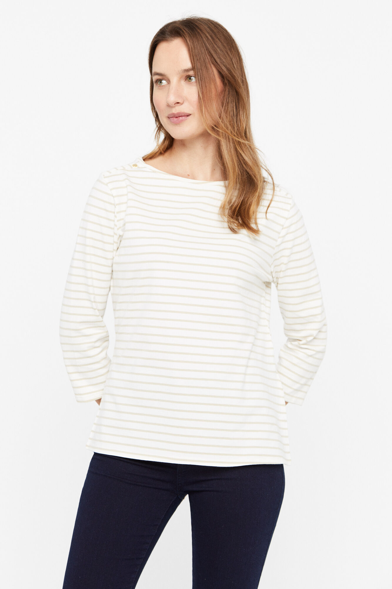 Camiseta básica com decote canoa - Marrom