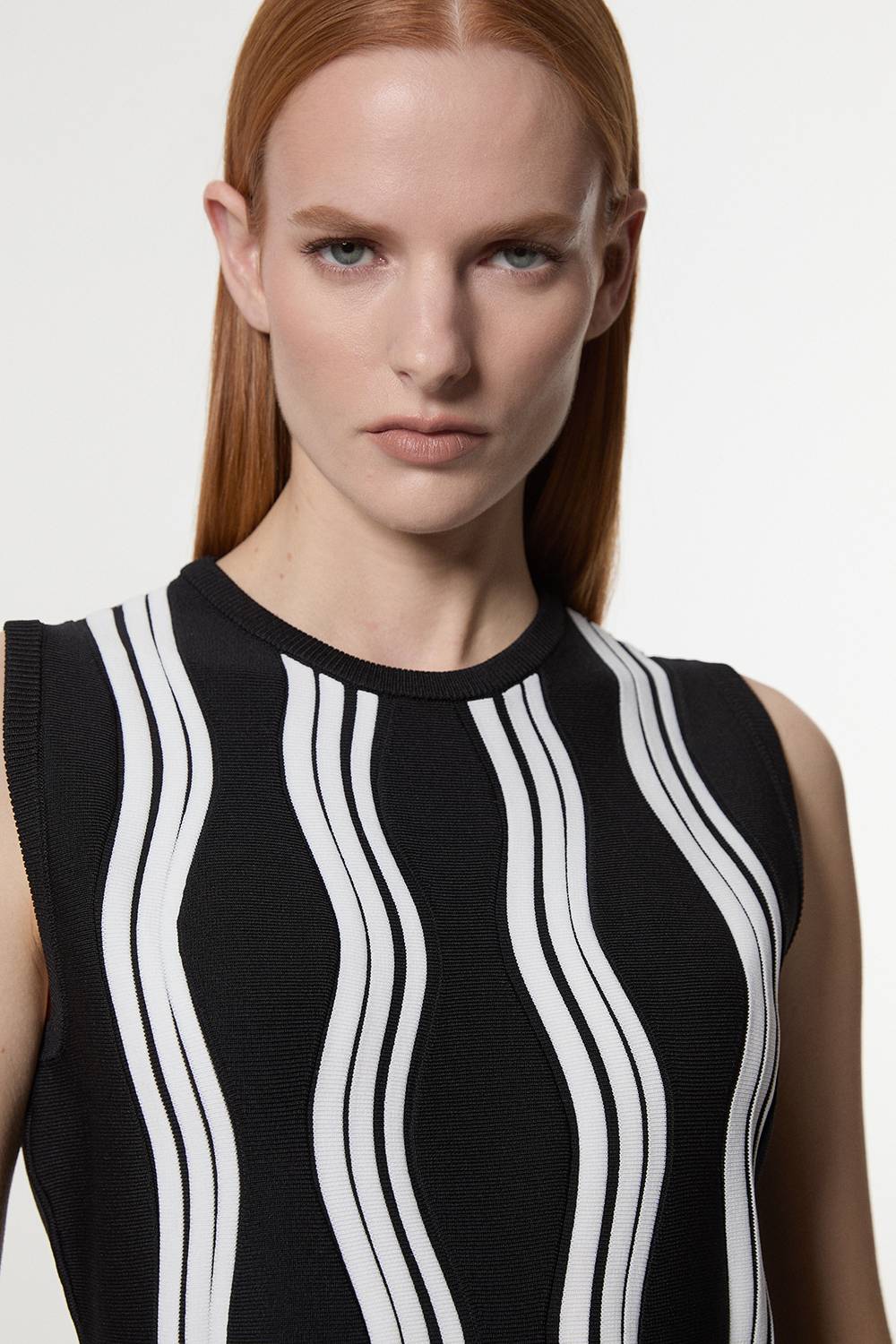 KarenMillen Haut en tricot à motif de vague contrastant avec franges