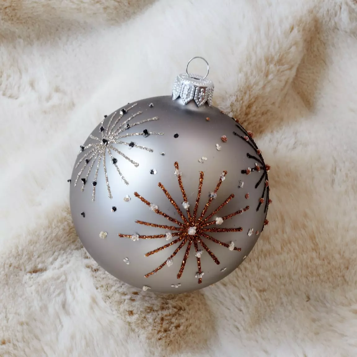 Lot de 6 boules de Noël (D80 mm) en verre Kery Blanc laine, Noix de pécan et Gris marbre