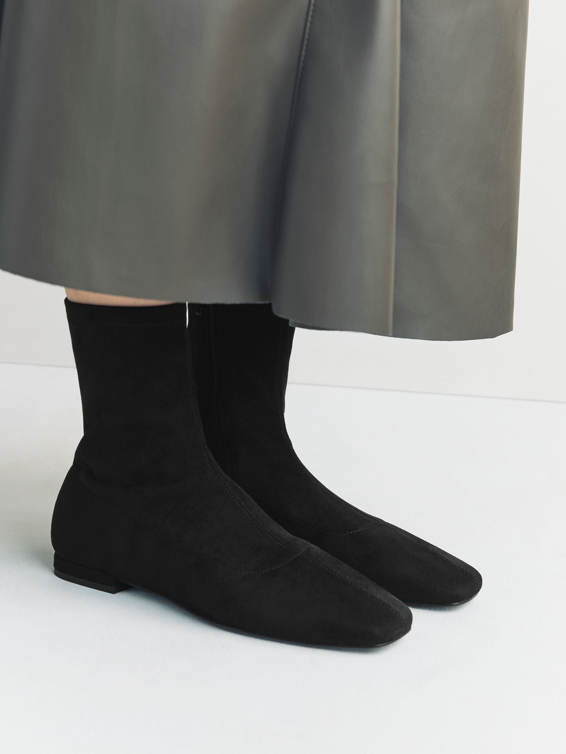 Zwart - Forever Comfort® Flat Sock Ankle Boots