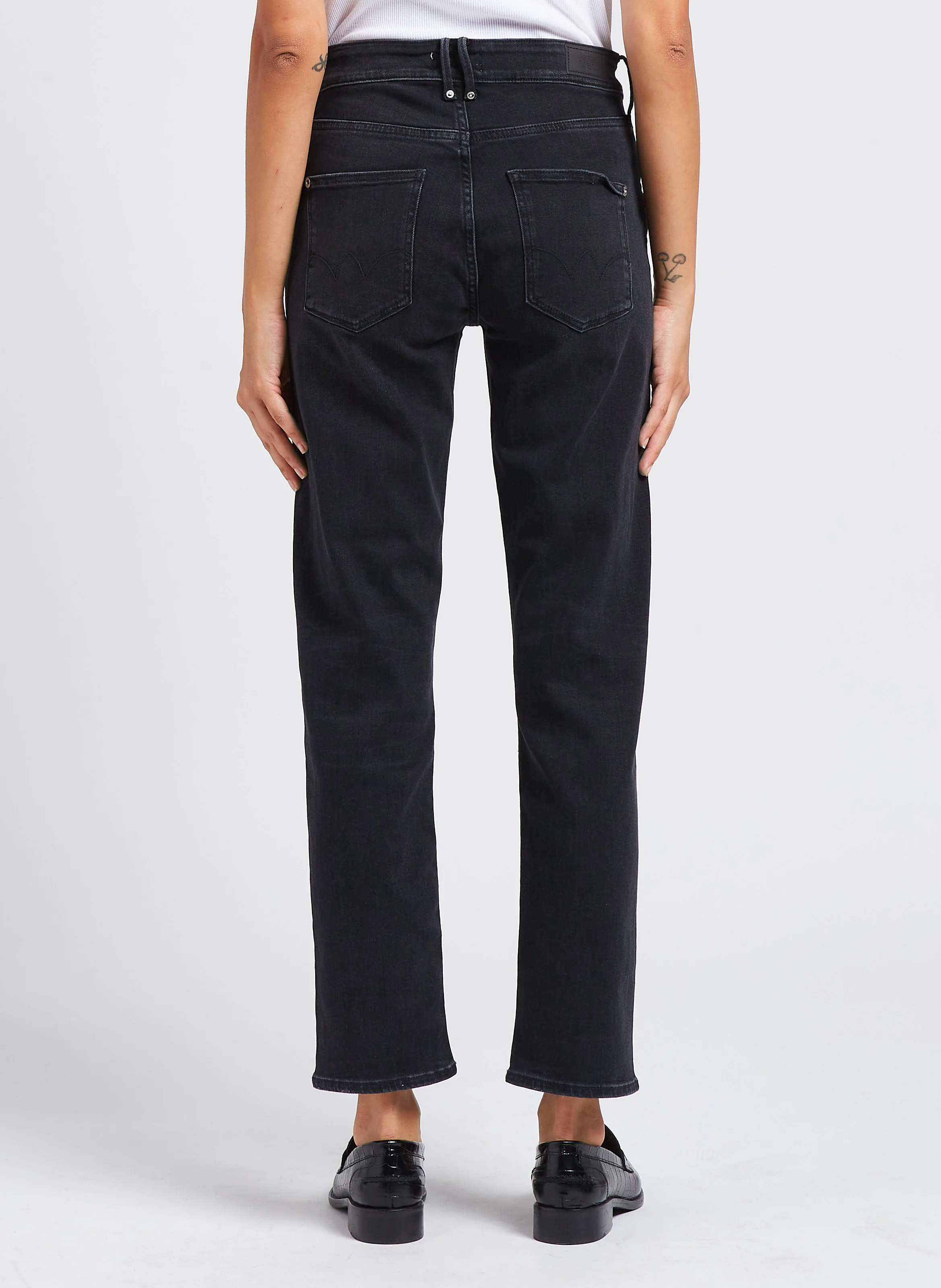 400/18 - Jean mom taille haute en coton mélangé délavé | Noir