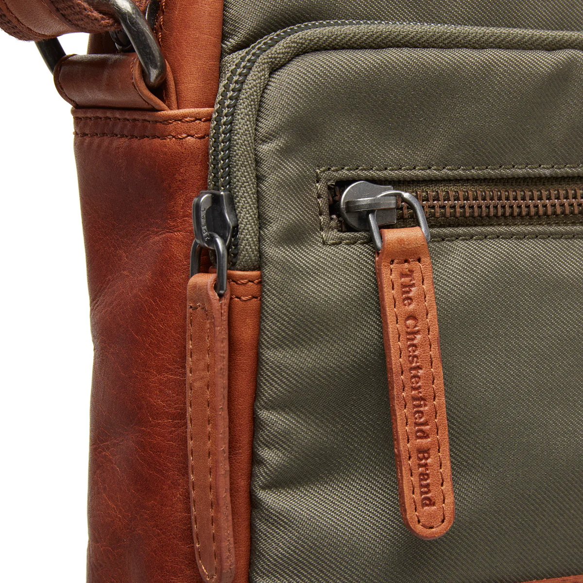 The Chesterfield Brand Nylon Wax Pull Up Karlstad Schoudertas Steel Green