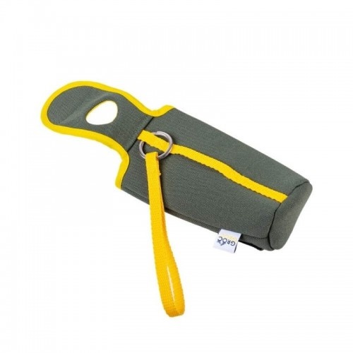 Capa para garrafa Bowipi com aplique militar em cáqui.