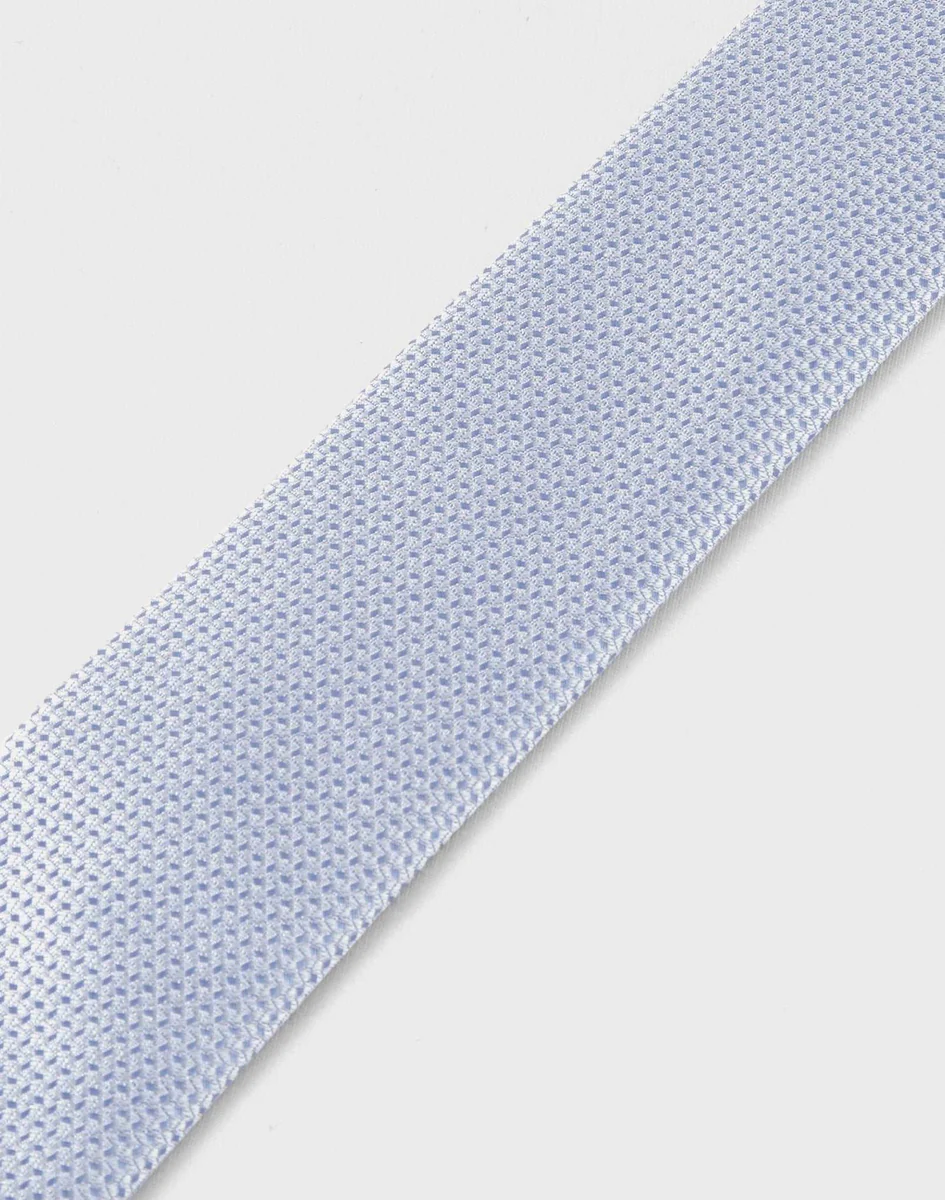 Cravate bleu ciel
