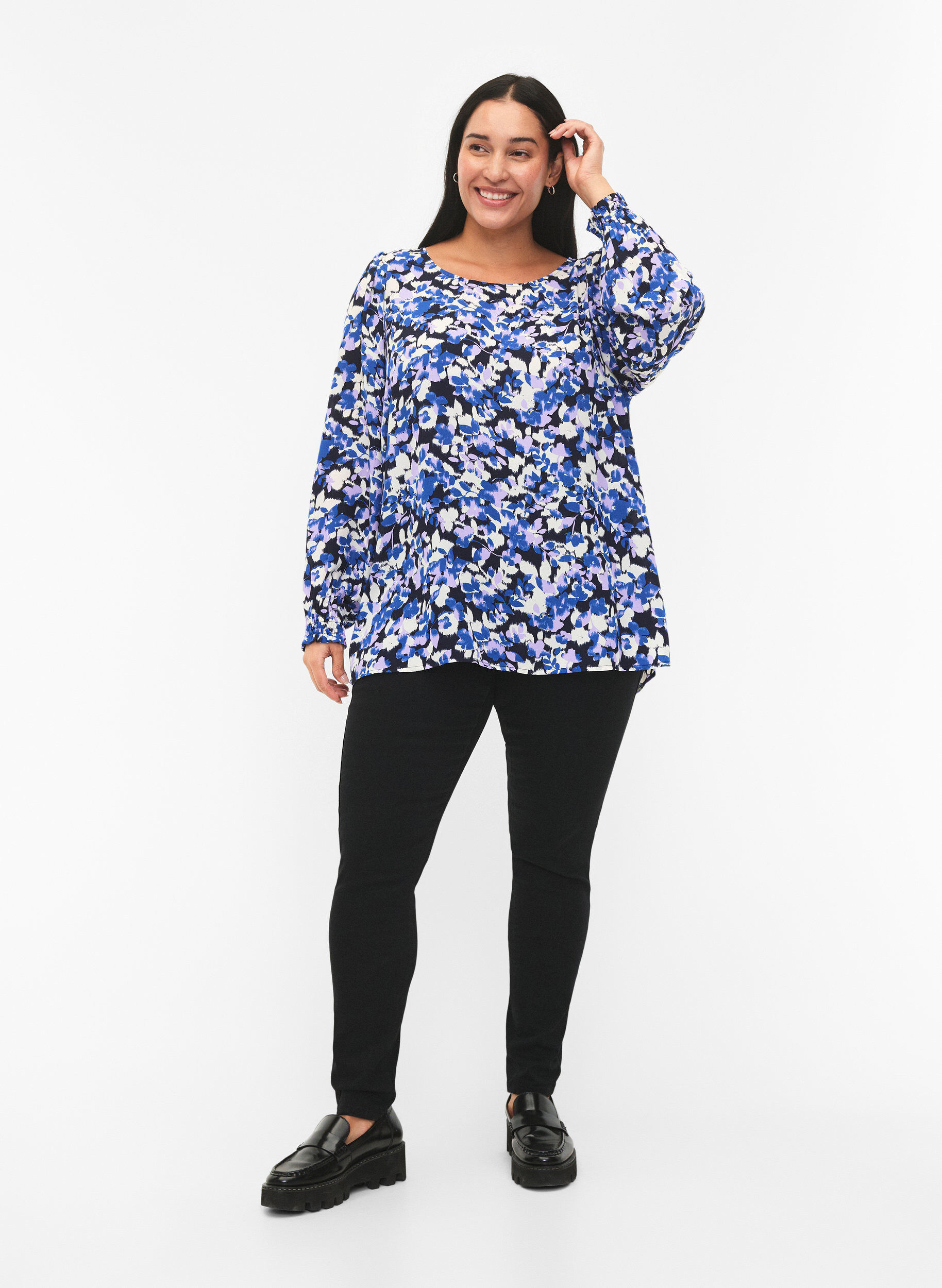 FLASH - Langærmet bluse med smock og print