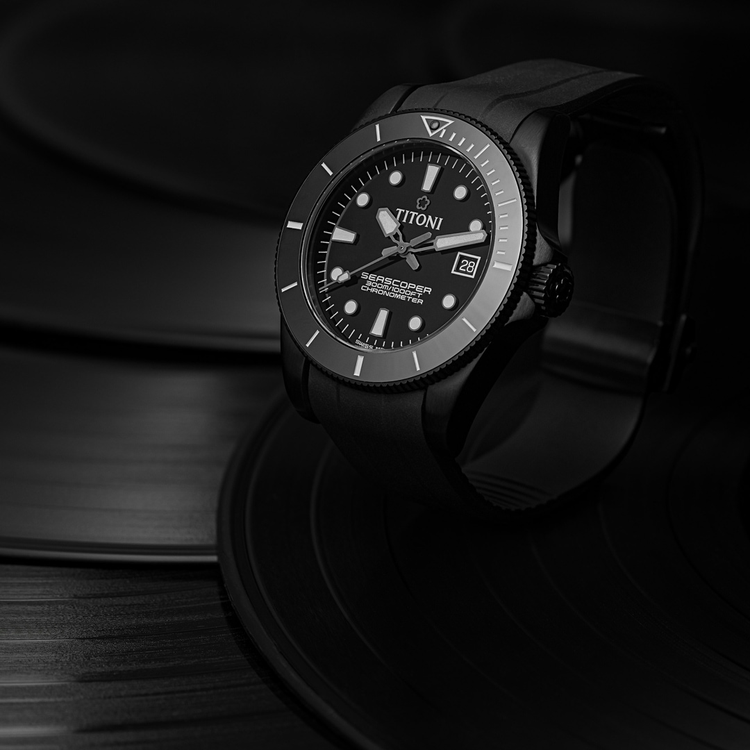 Titoni Seascoper 300 Black Edition