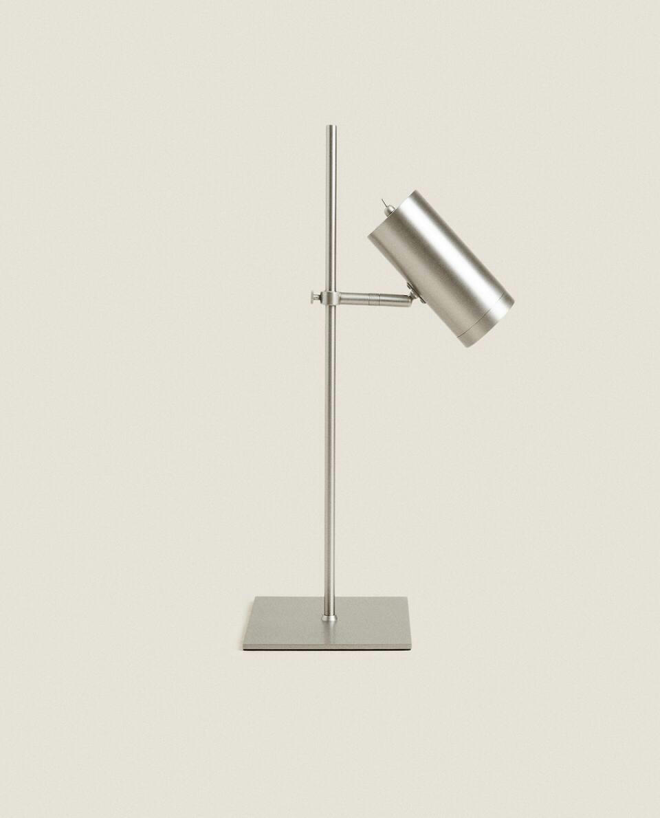 LUMINÁRIA DE MESA RECARREGÁVEL POR USB EM METAL PRATEADO