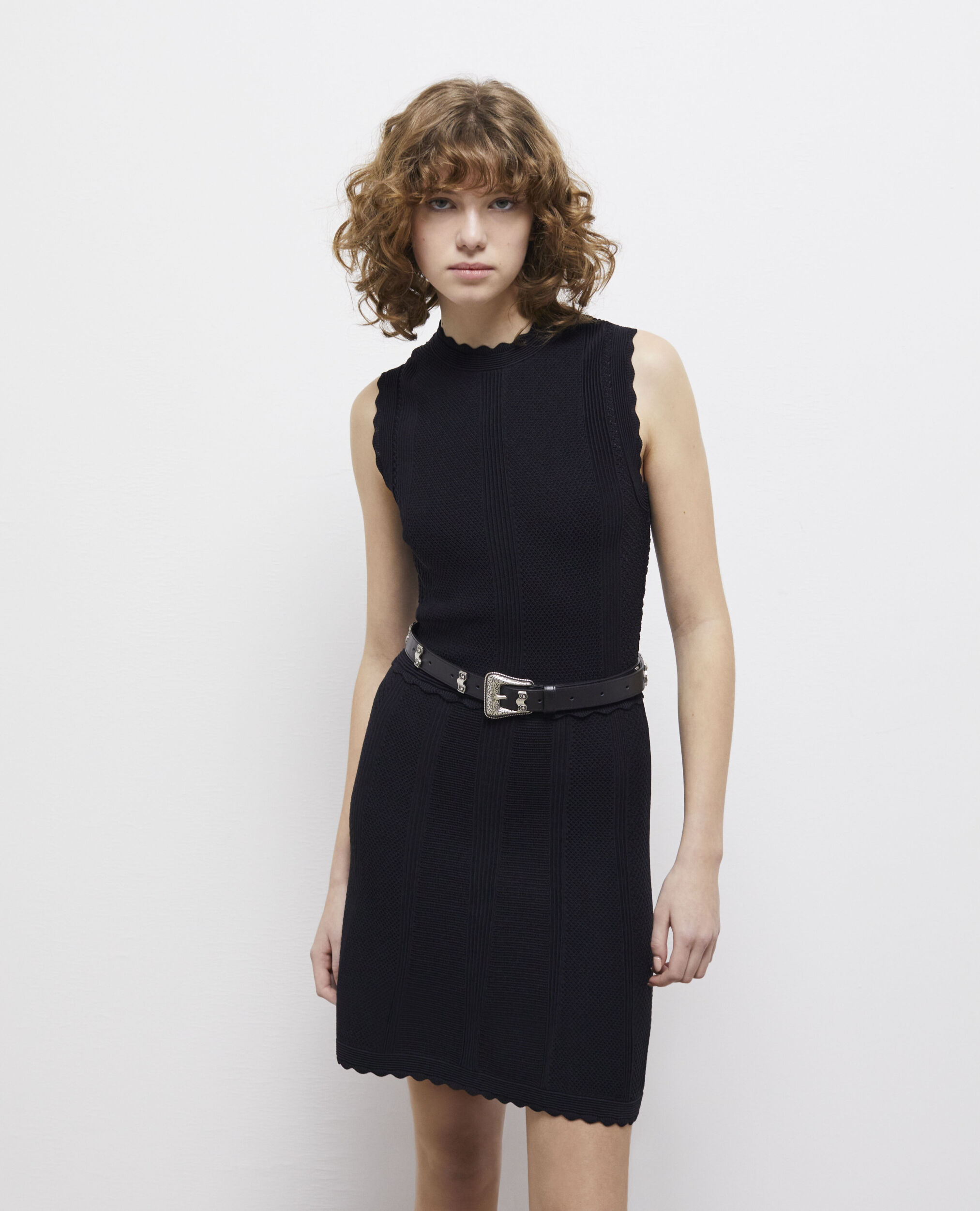 Robe courte noire en maille