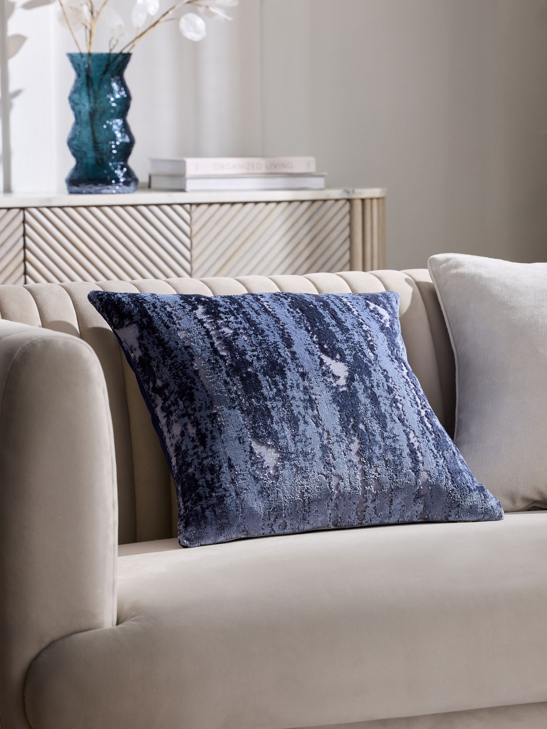 Collection Luxe Fem Chic Velvet Abstract Cushion