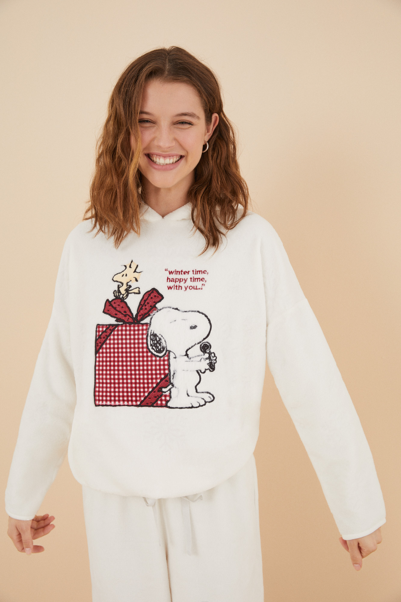 Pijama de lã polar branco do Snoopy