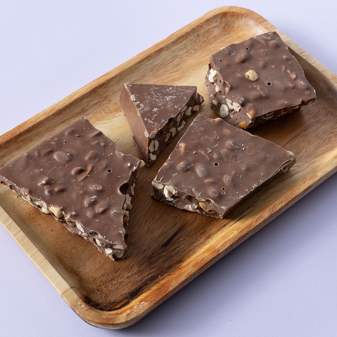 Chocolade pinda breekplaat melk brokken