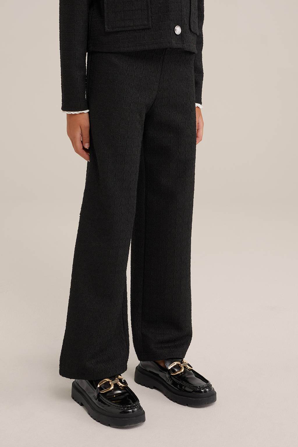WE Fashion straight fit broek zwart