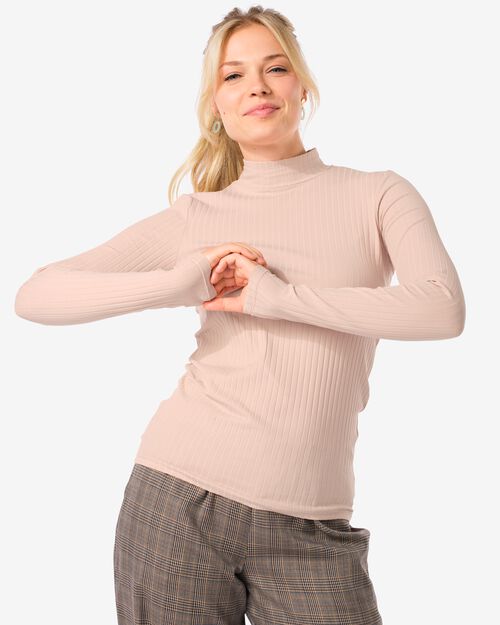 Top pour femmes Caro avec col roulé côtelé rose pâle