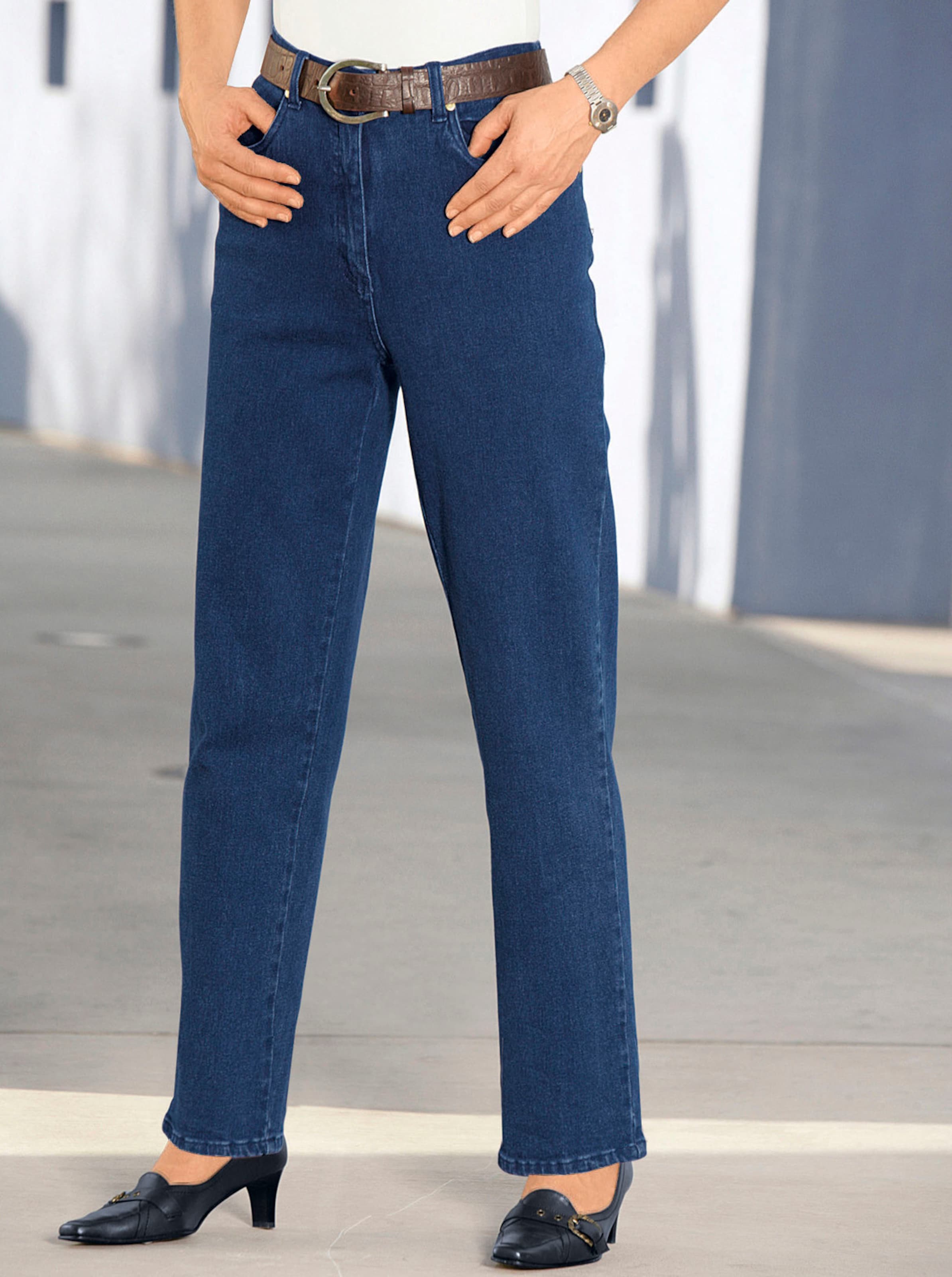 Jeans in blue-stone-washed