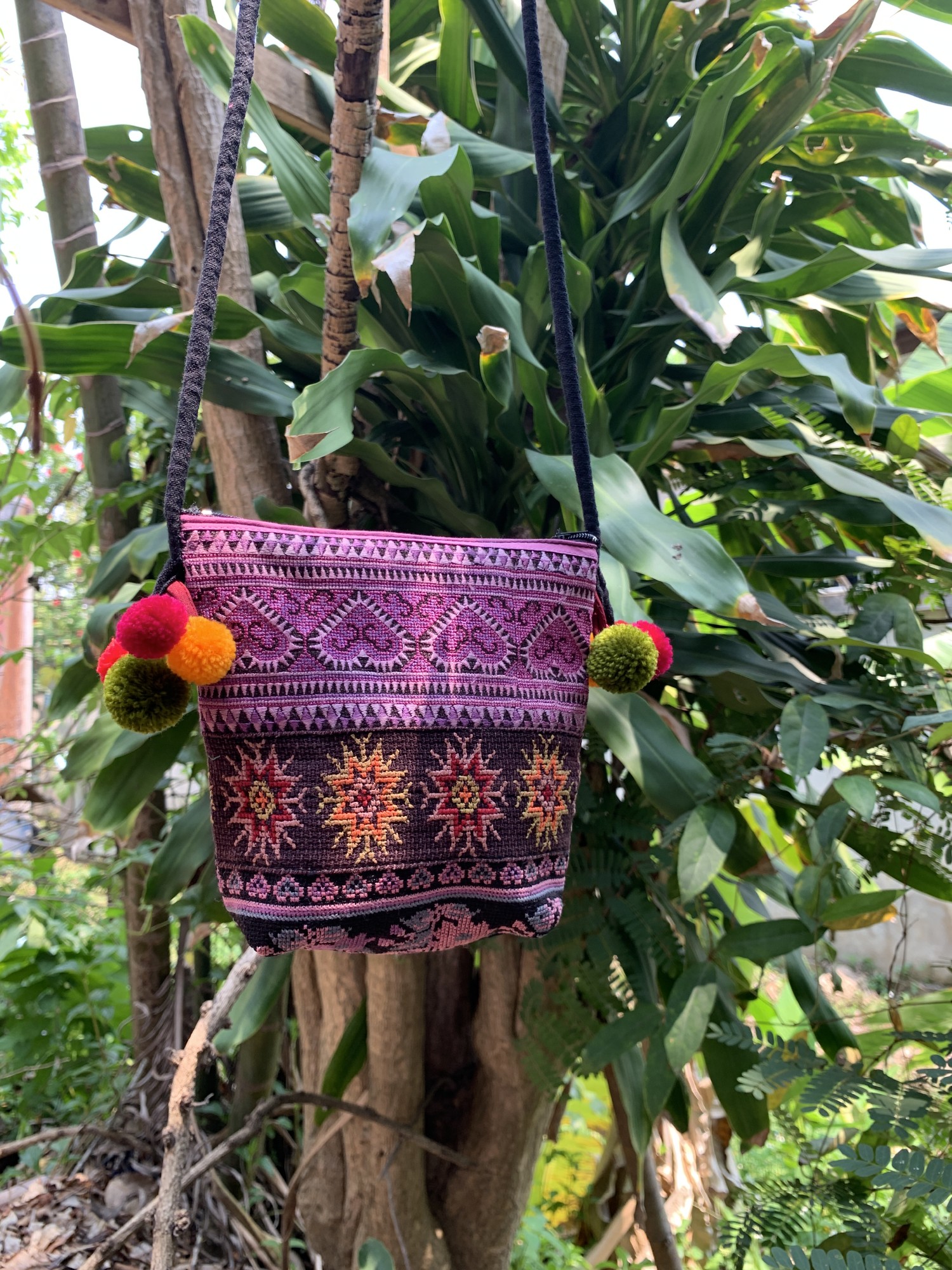 Umhängetäschchen mit traditionellen Stickereien, purpur, multicolor, B 16 cm, H 16 cm günstig bestellen