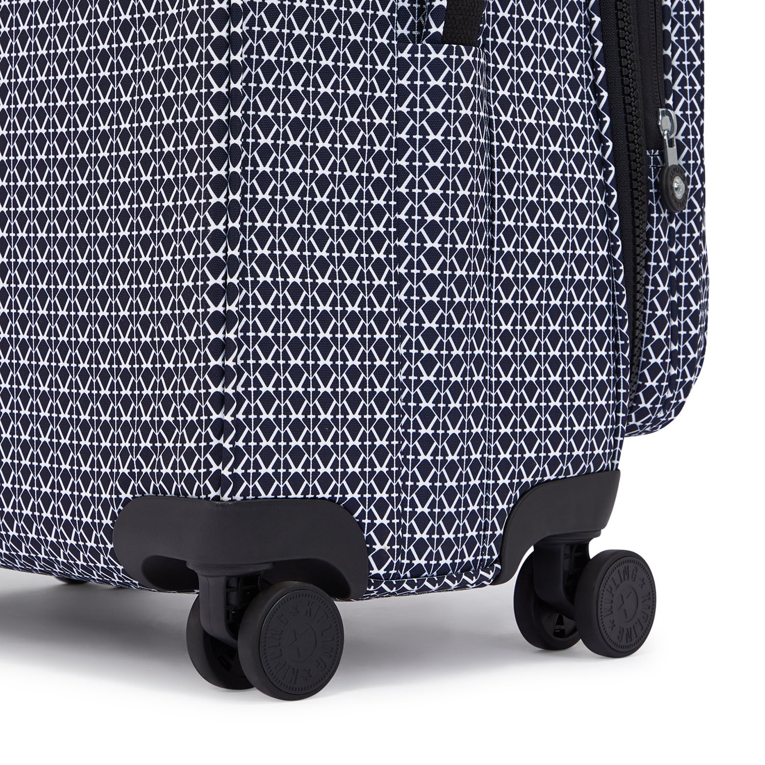 Kipling New Youri Spin M signature pri