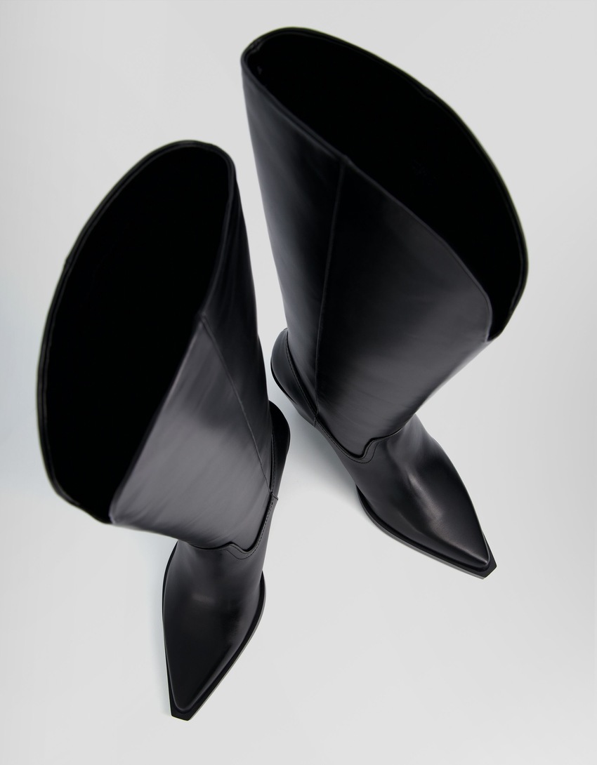 Botas de cowboy com salto alto
