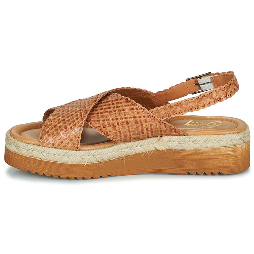 Betty London - ARAMA - camel