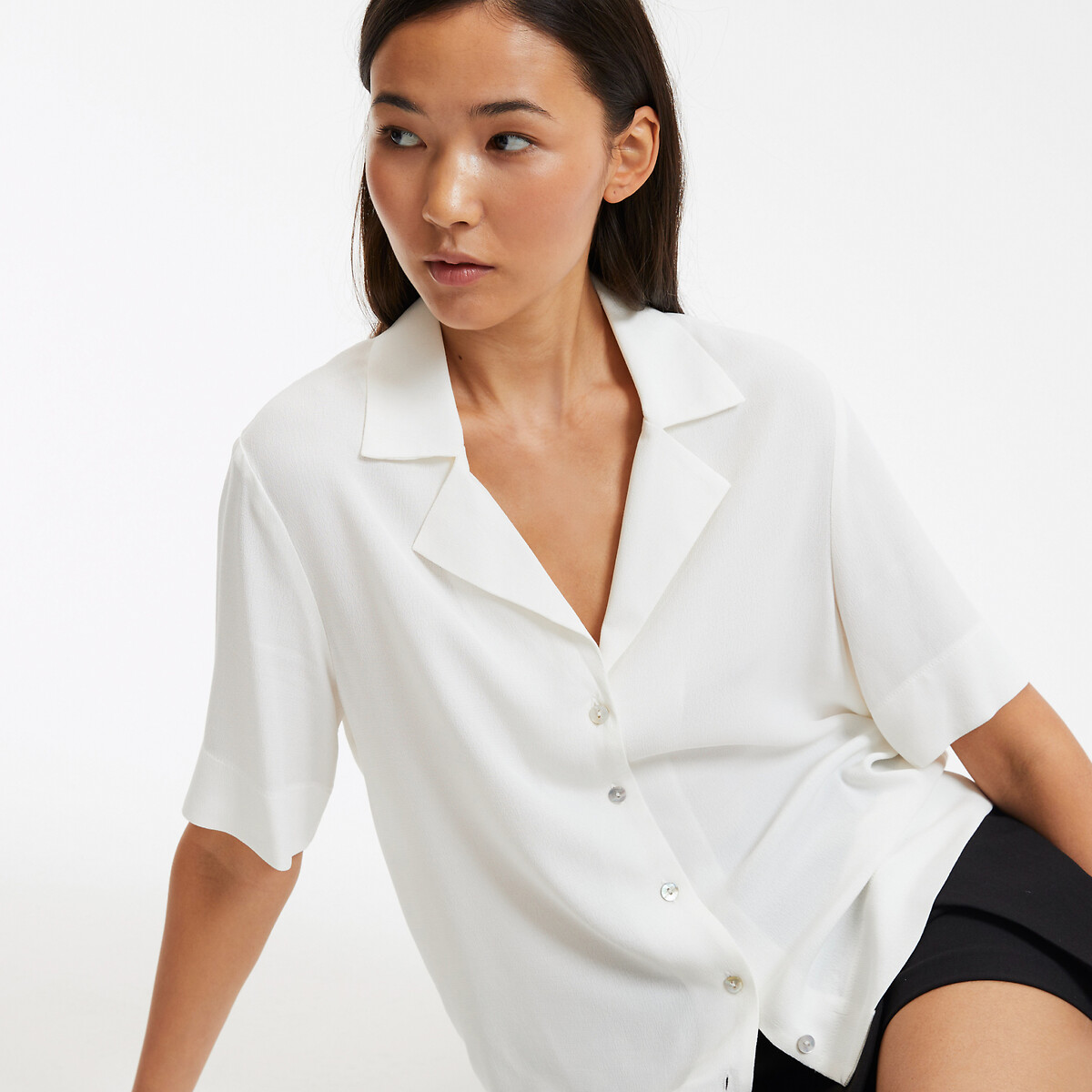 COLEÇÃO LA REDOUTE<br>Blusa com gola de lapela e mangas curtas