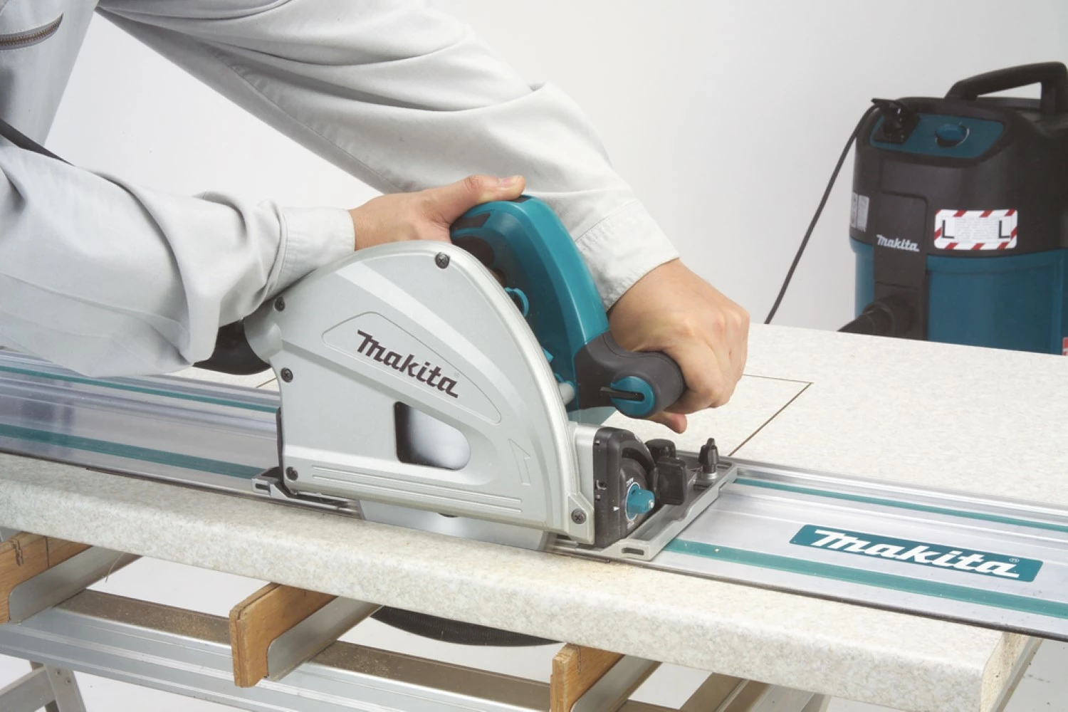 Makita SP6000J1X2 Invalzaag in Mbox incl. geleiderail (2st) in foudraal - 1300W - 165mm