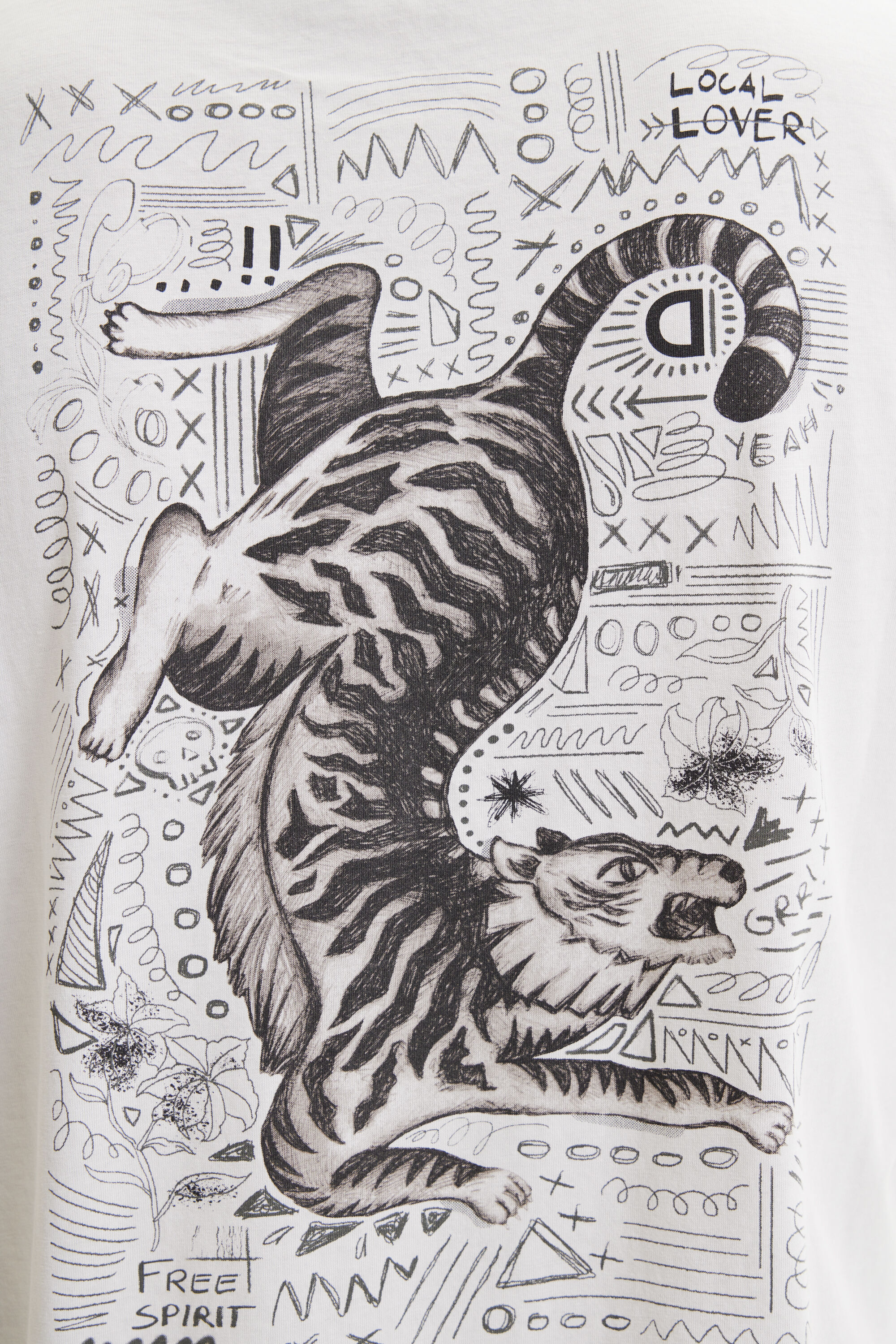 T-shirt avec patchs et imprimés