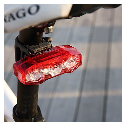 Éclairage Arrière Cateye ViZ300
