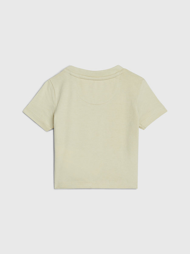 Camiseta infantil com logotipo