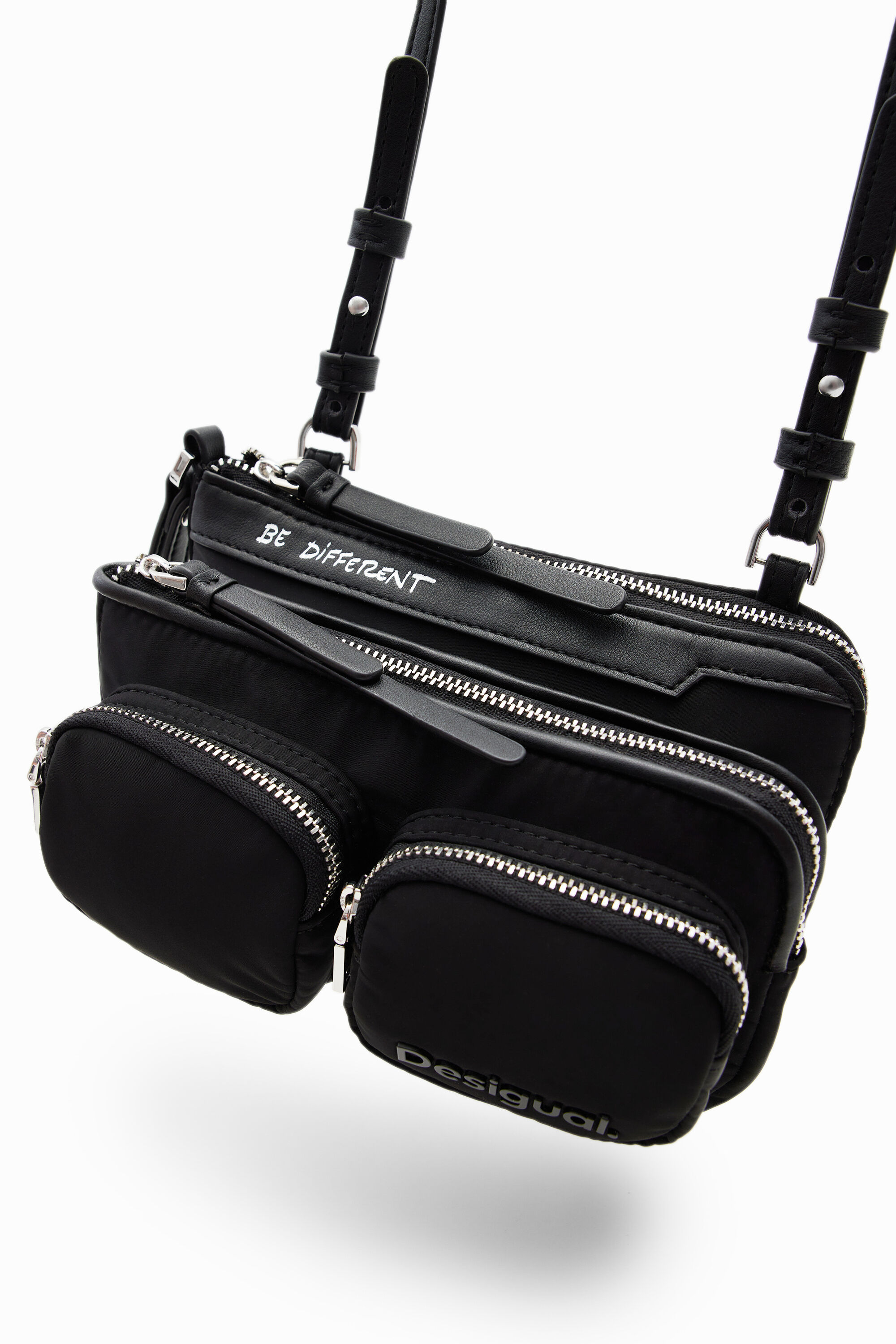 Mini bolsa de nylon com bolsos