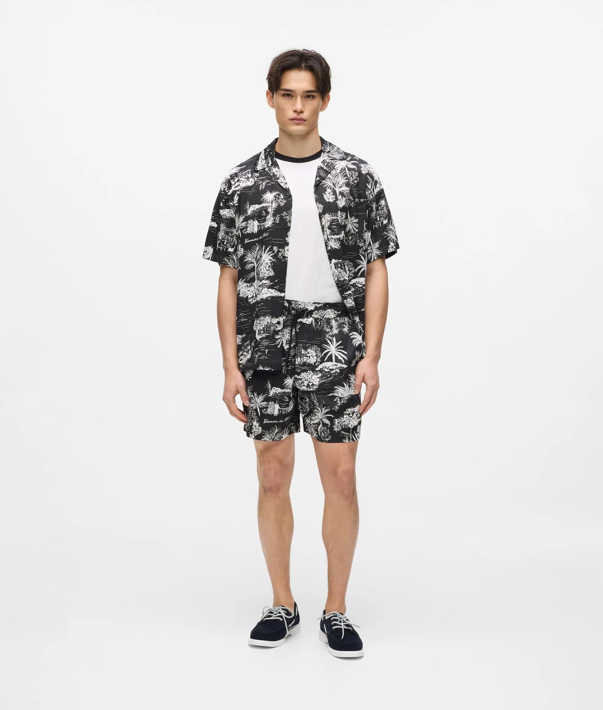 Korte broek met all-over print