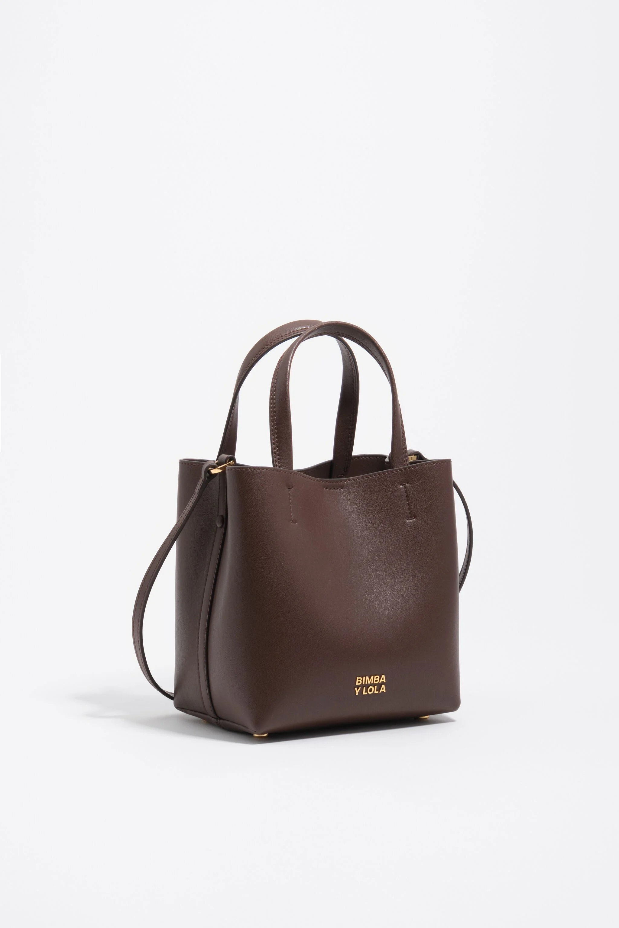 Bolsa média de couro cor chocolate com estampa de Chihuahua