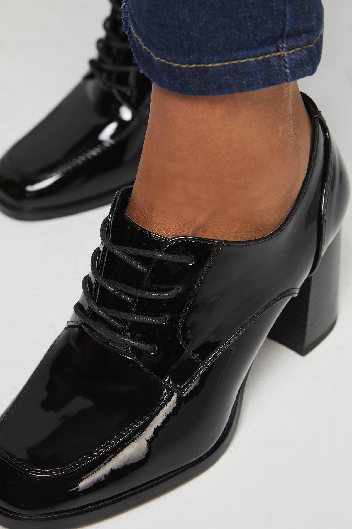 Wallis Mocassins Dante à Lacets et Talon Bloc Haut