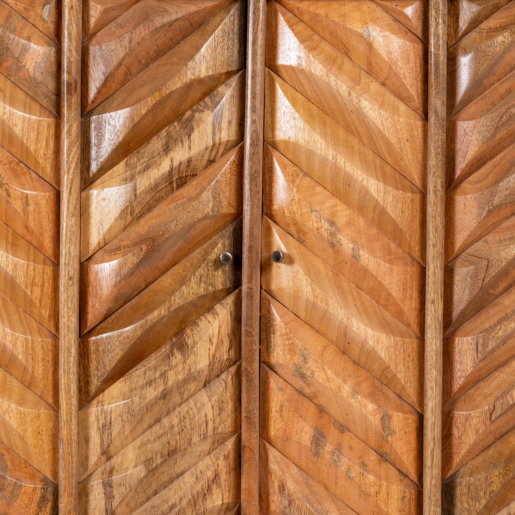 Dressoir Jayapal #1
