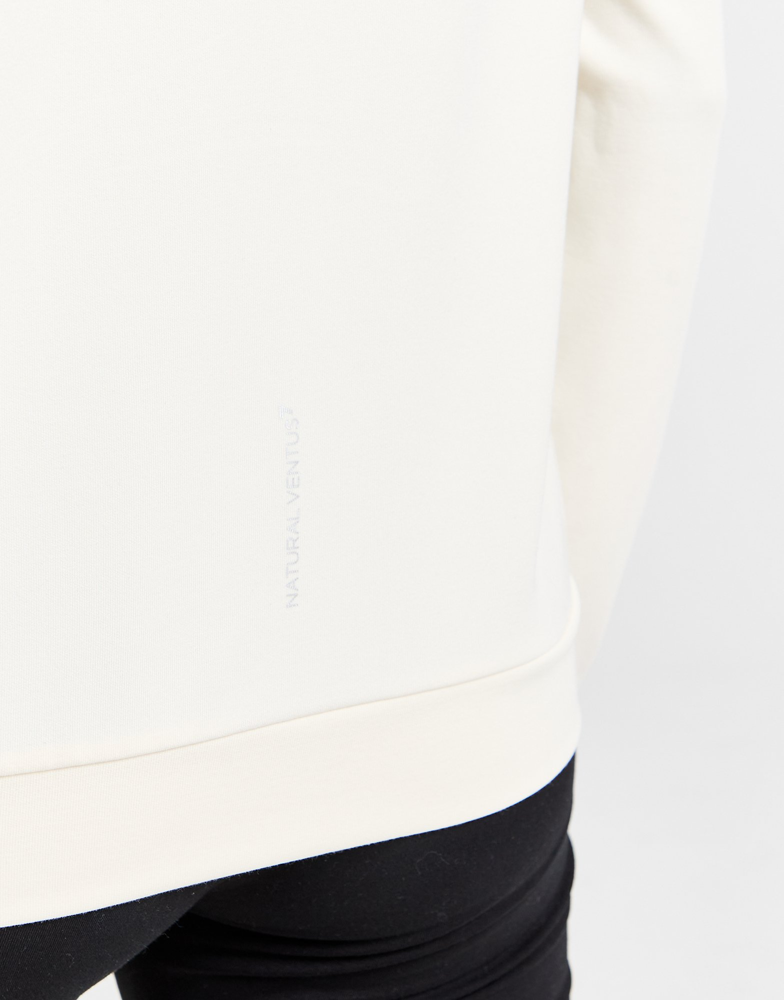 Emporio Armani EA7 Sweat à Capuche Ventus Femme