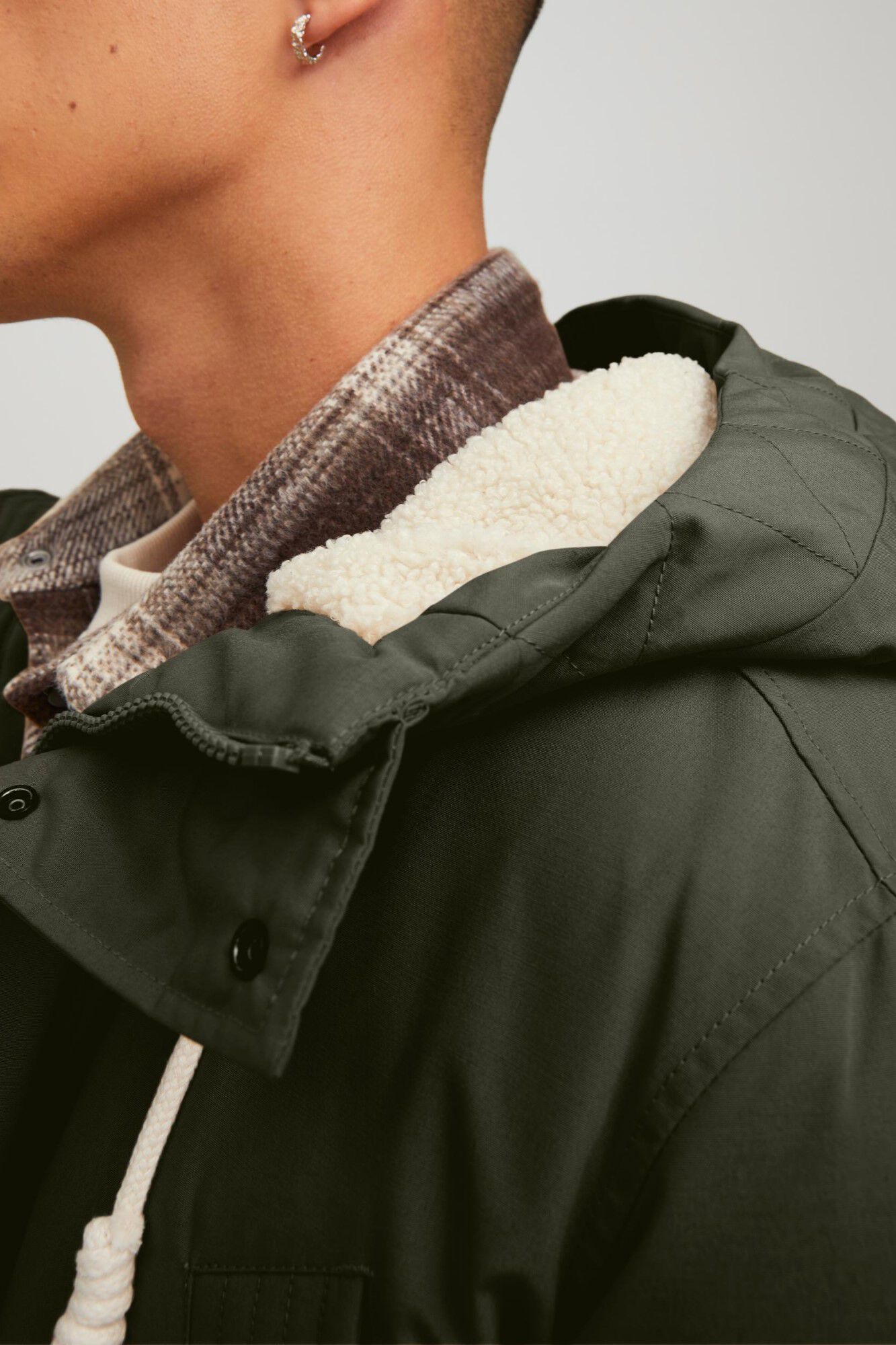 Parka com capuz