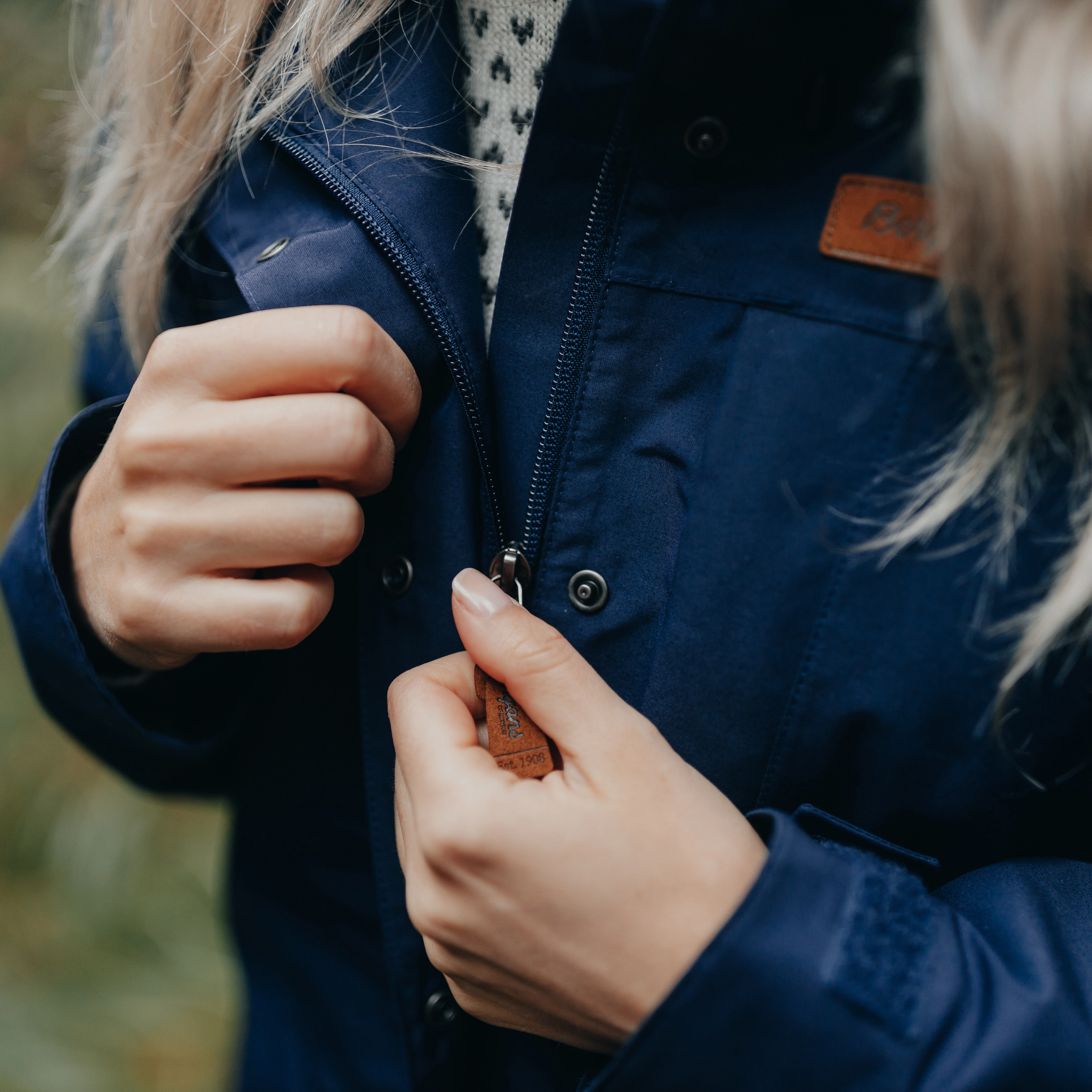 Nordmarka Leaf Light Wind Jacket Women Navy