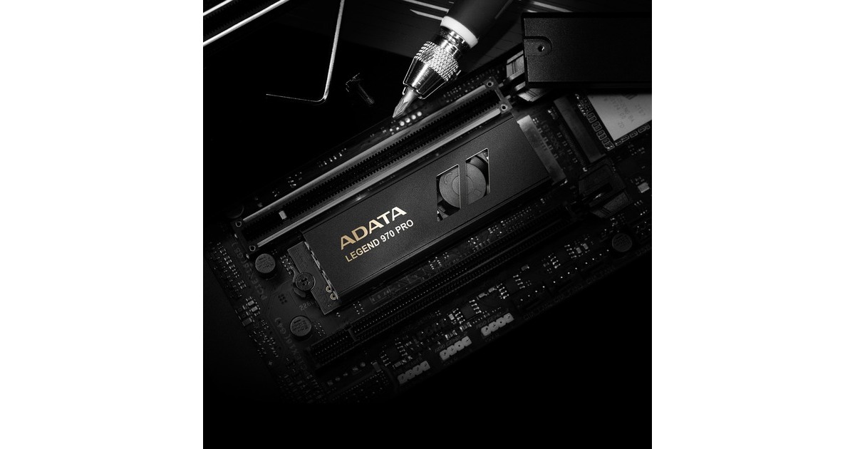 ADATALEGEND 970 PRO 2 TB SSD  (Zwart/goud, SLEG-970P-2TCI, PCIe Gen 5.0 x4, NVMe 2.0)