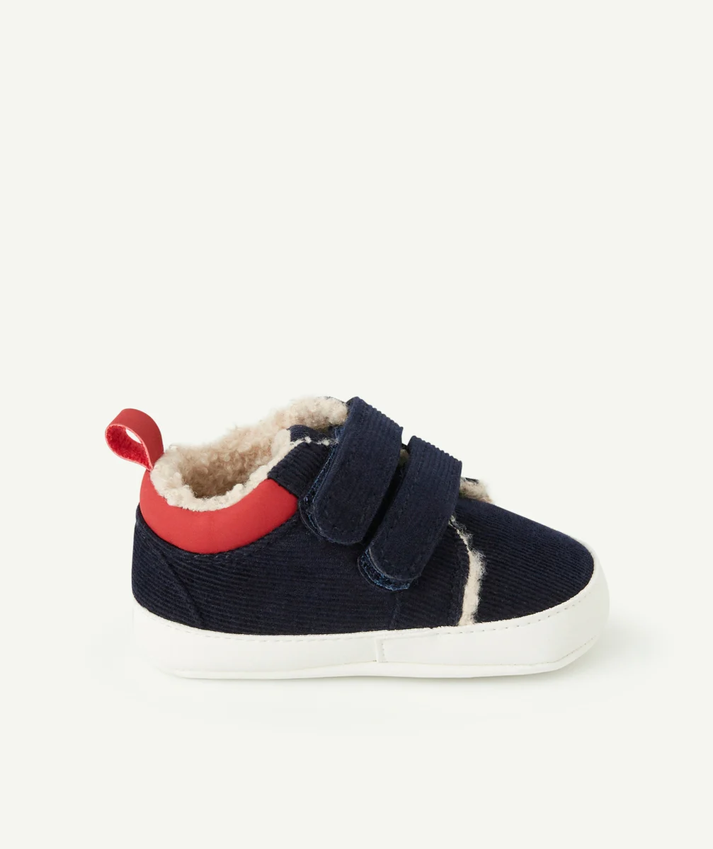 CHAUSSONS TYPE BASKETS BÉBÉ EN VELOURS BLEU ET SHERPA