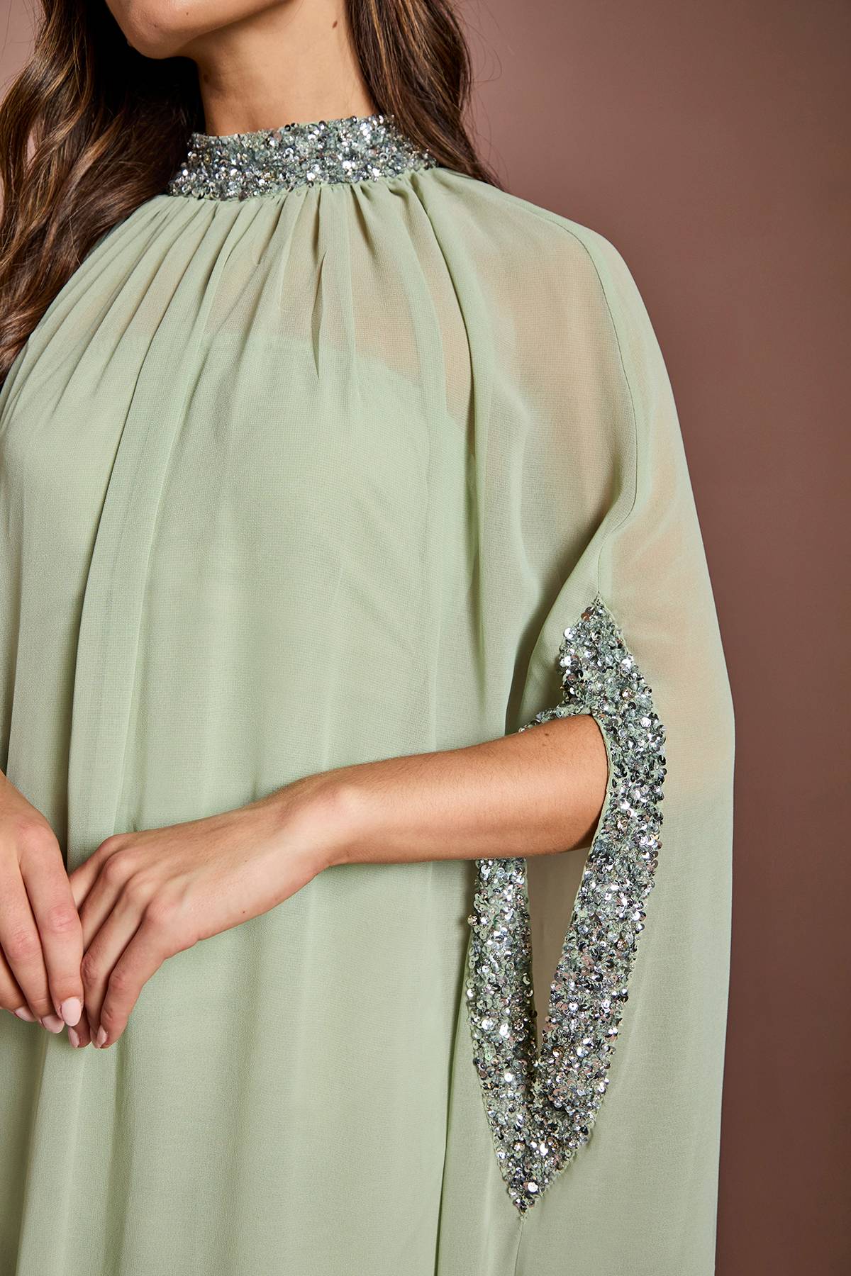 Coast Robe Longue à Sequins Style Cape en Mousseline