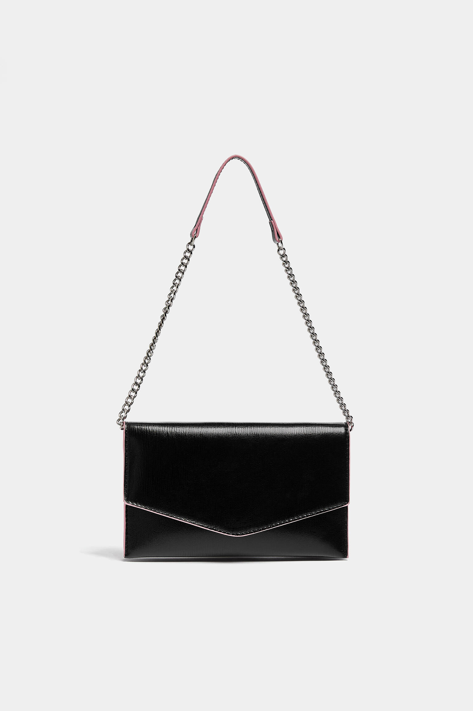 BOLSA DE OMBRO COM ABA - PRETA