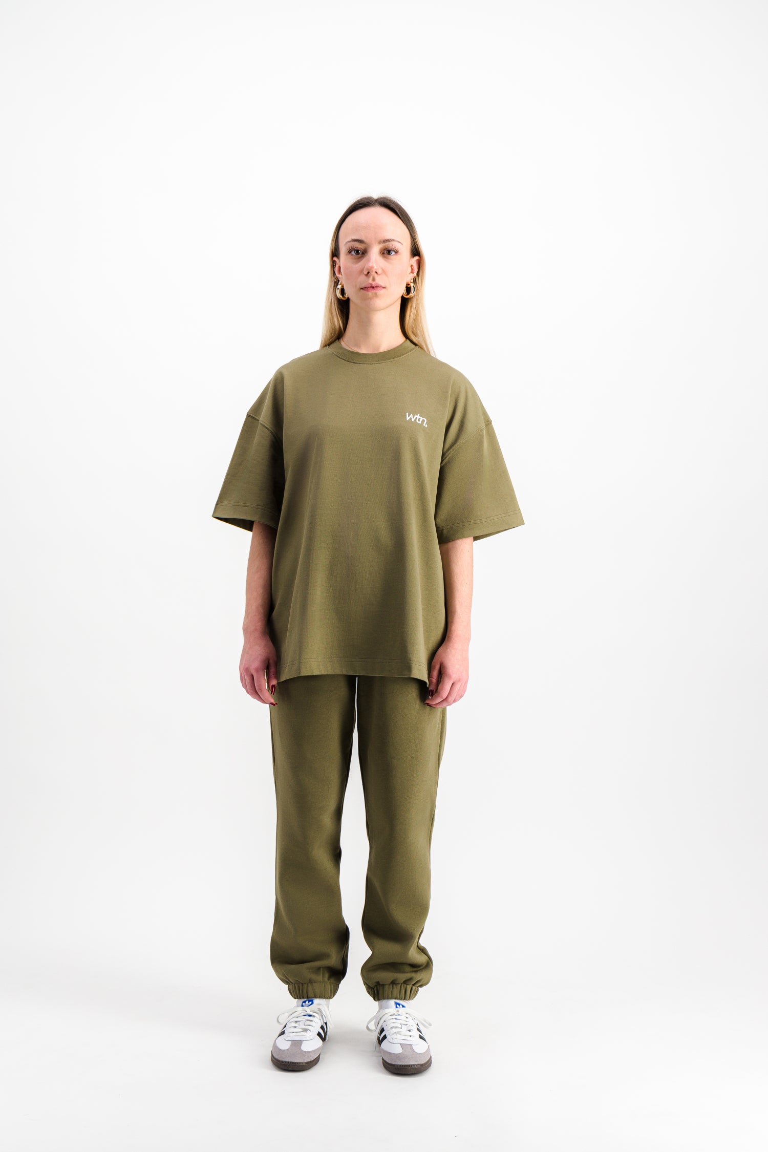 Wethenew T-Shirt L’Uniforme Olive (2023)