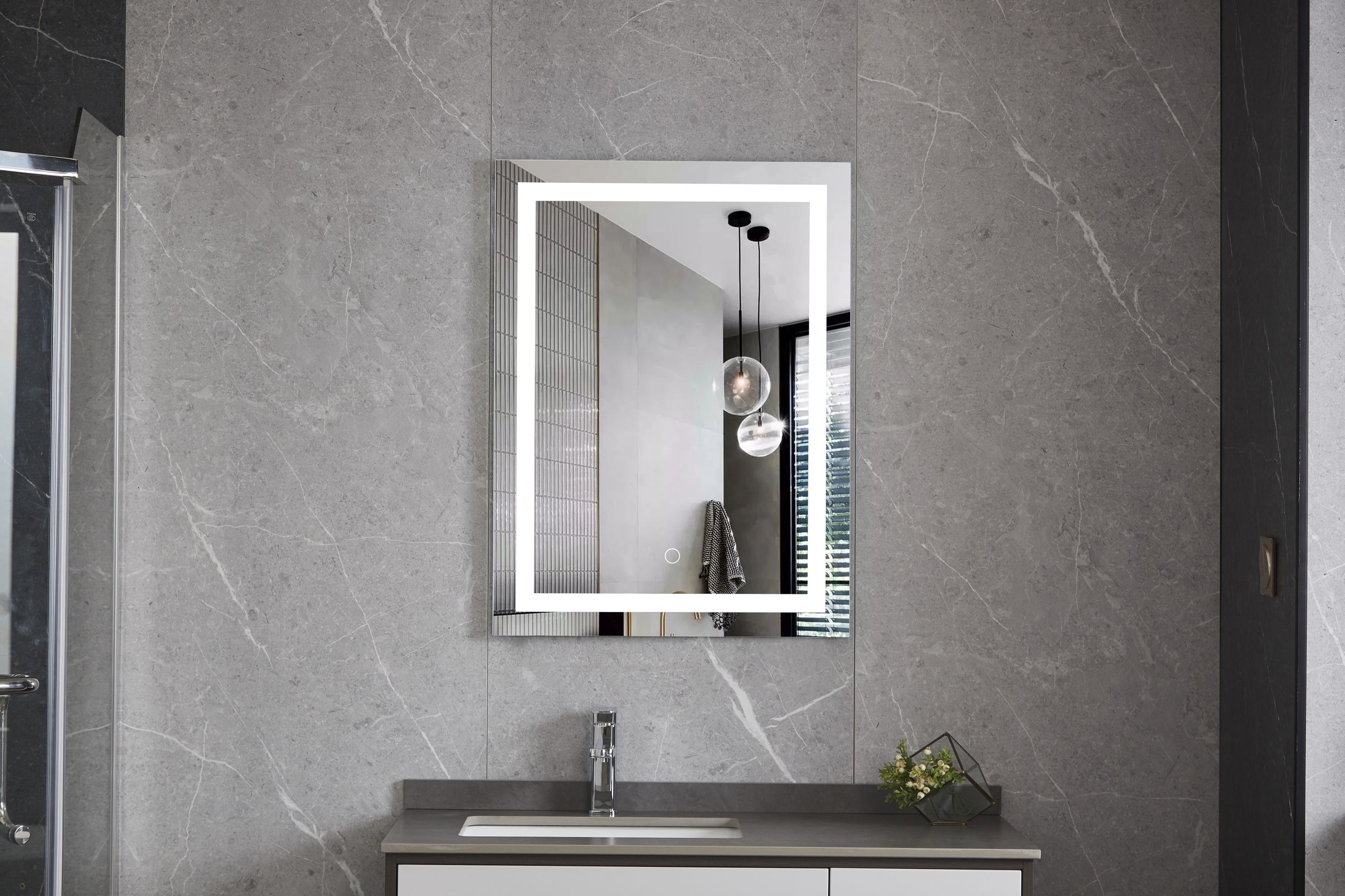 LED Wandspiegel 80 x 60 cm