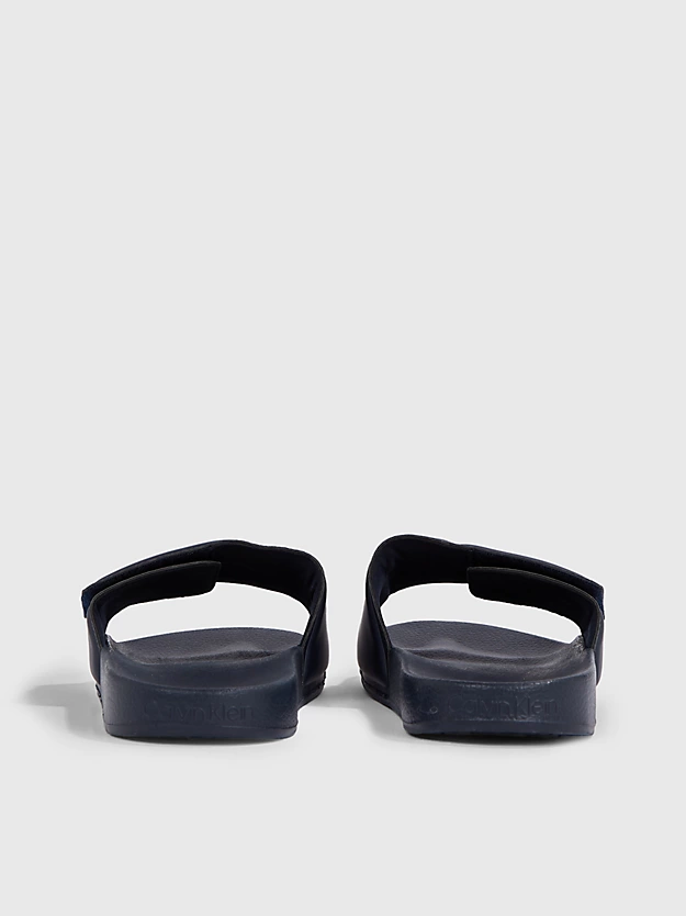 Chinelo com logotipo