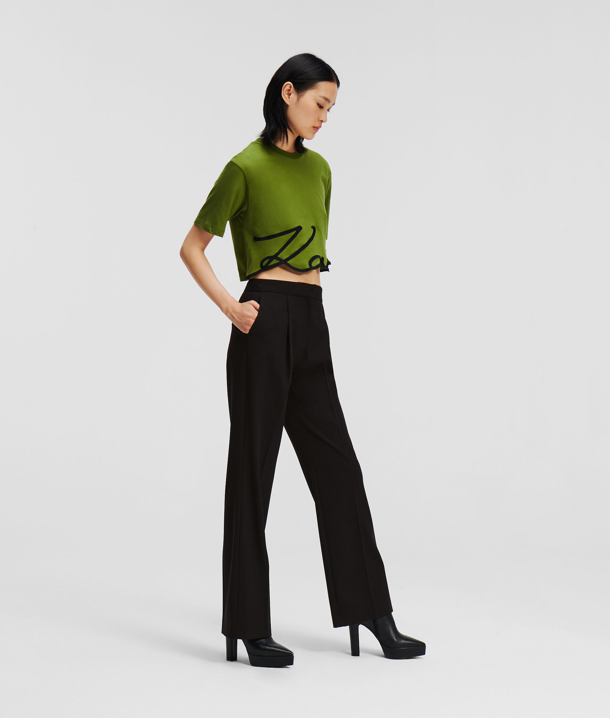 PANTALON LARGE AJUSTÉ
