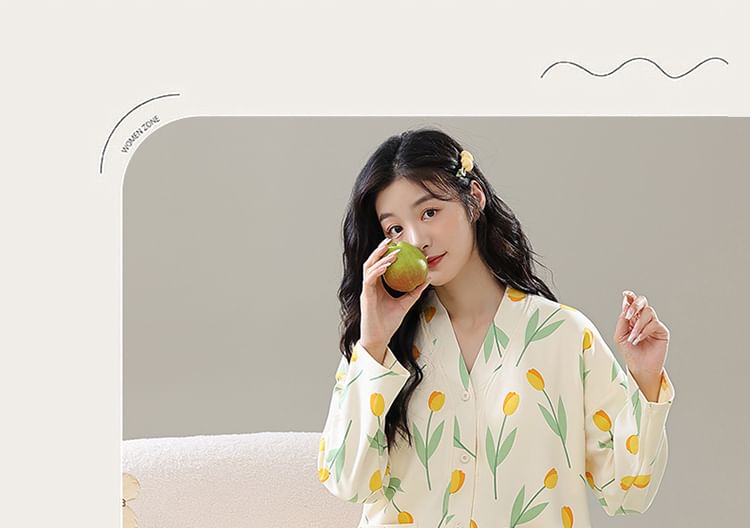 Jeony - Pyjamaset: lange mouwen, gewatteerde top met bloemenprint + broek