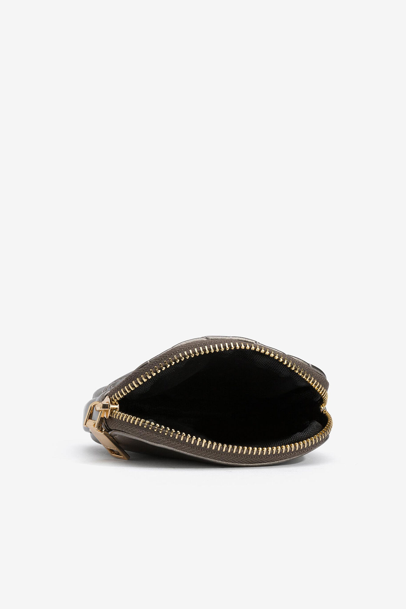 Bolsa pequena com enfeites